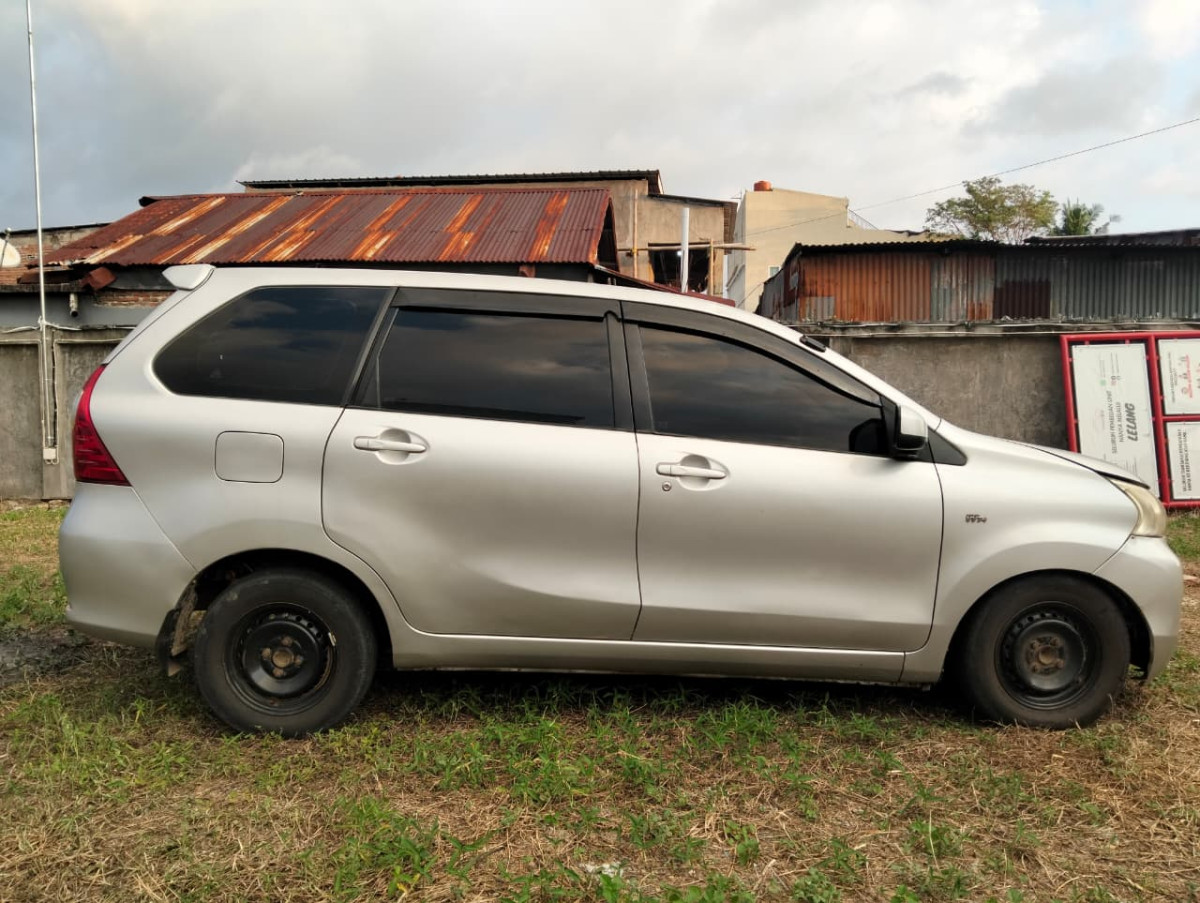 TOYOTA AVANZA