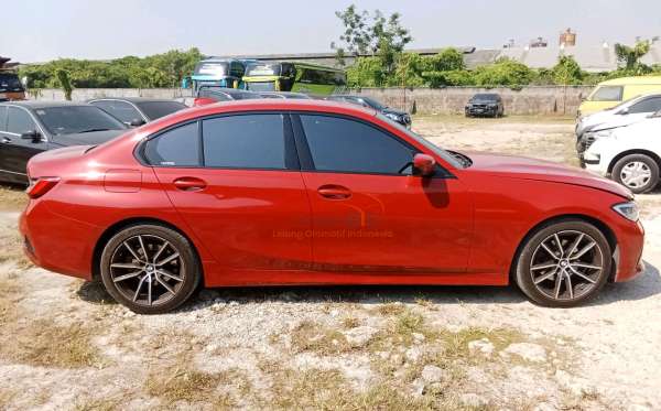 BMW 320I CKD AT