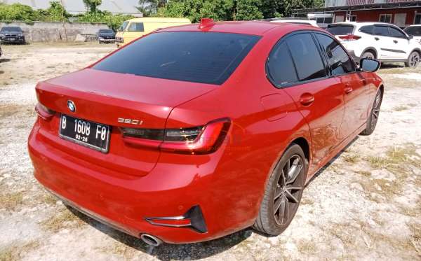 BMW 320I CKD AT