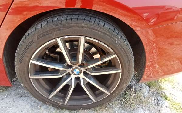 BMW 320I CKD AT