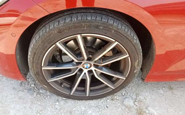 BMW 320I CKD AT