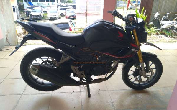 HONDA  CB 150