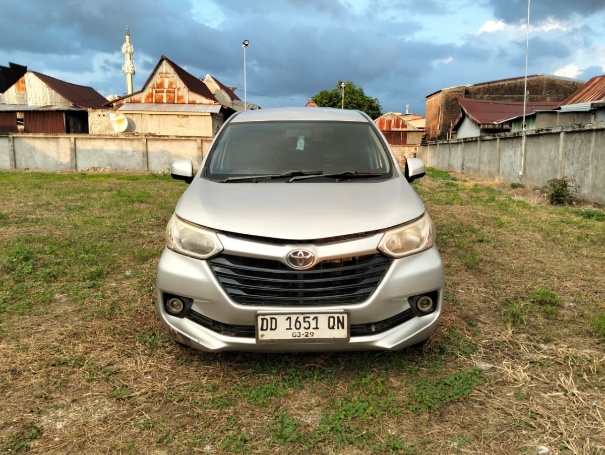 TOYOTA AVANZA