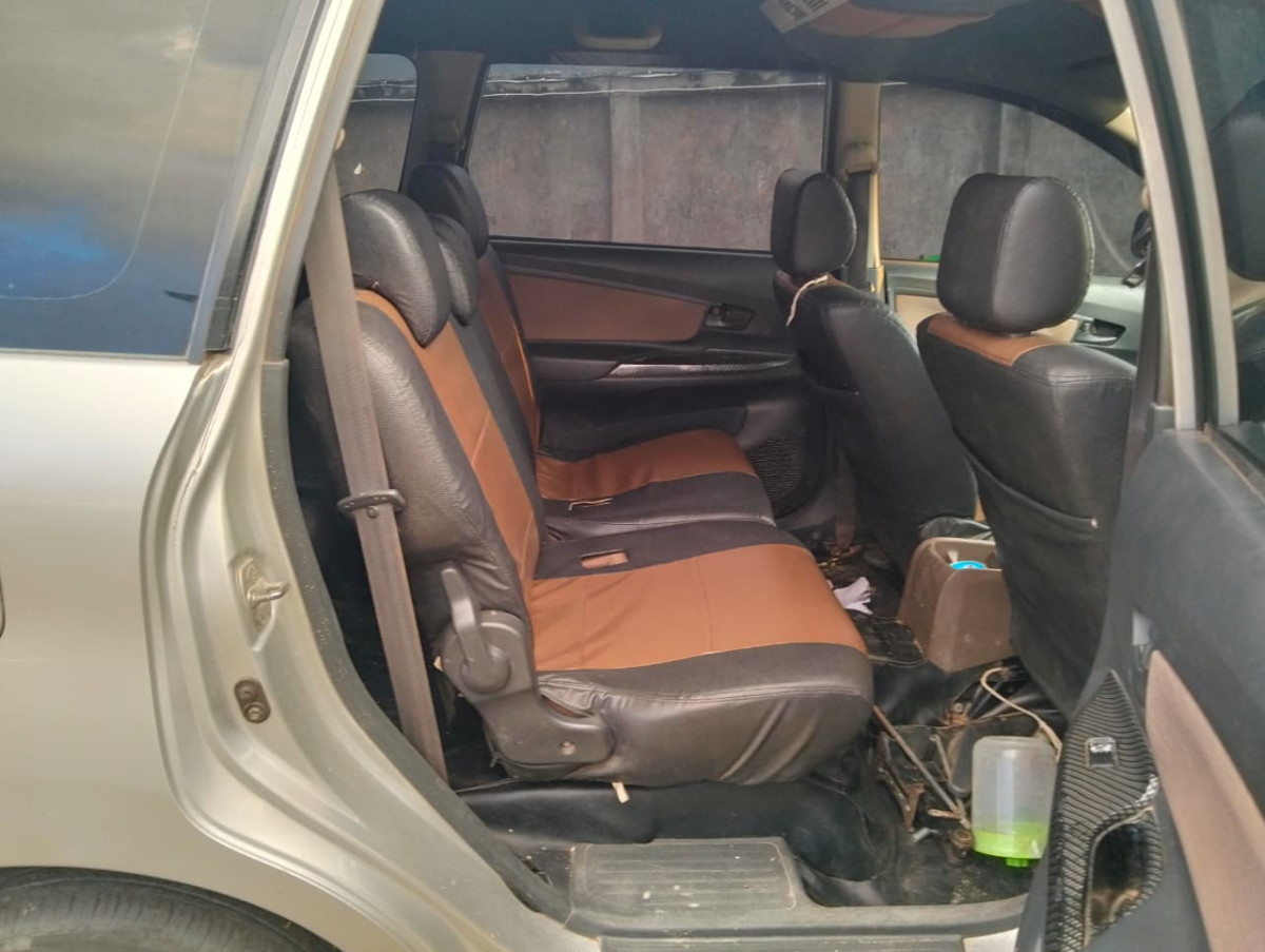 TOYOTA AVANZA
