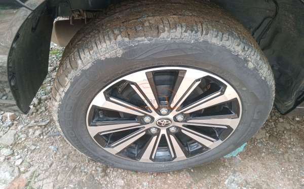 TOYOTA  AVANZA  1.5 G