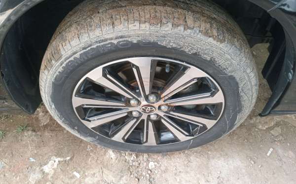 TOYOTA  AVANZA  1.5 G