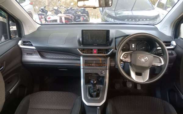 TOYOTA  AVANZA  1.5 G