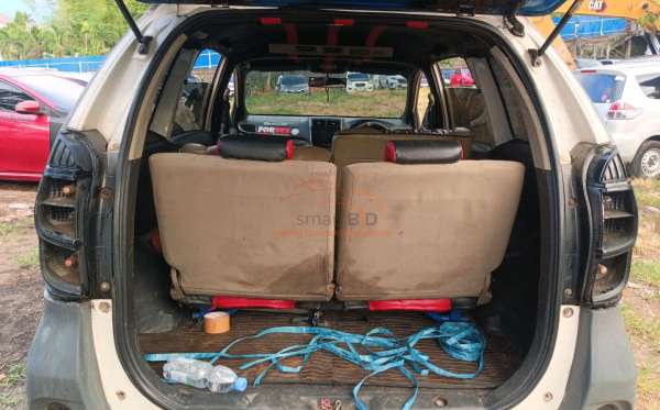 TOYOTA AVANZA 1.3 E