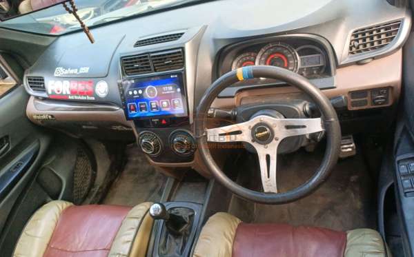TOYOTA AVANZA 1.3 E
