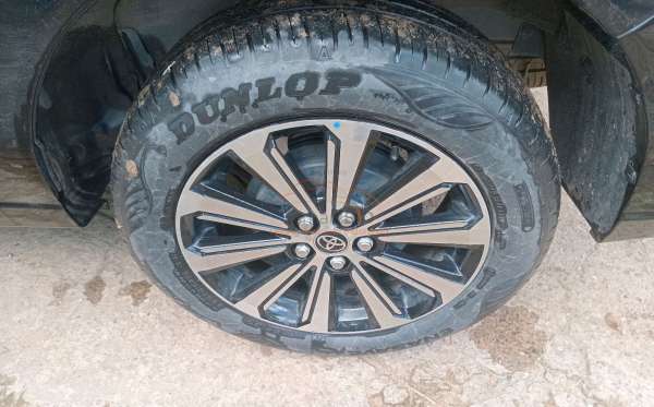 TOYOTA  AVANZA  1.5 G
