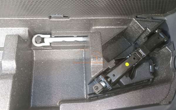 TOYOTA  AVANZA  1.5 G