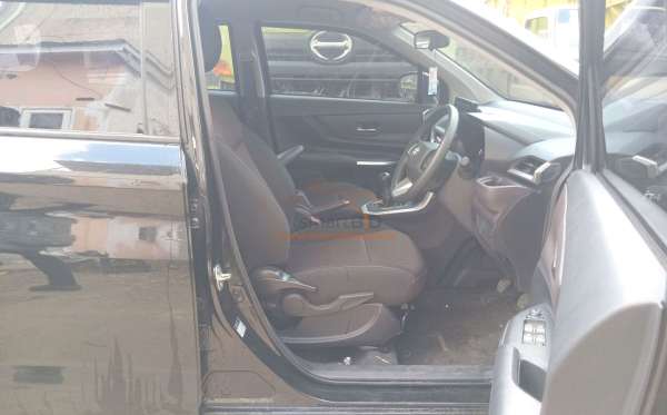 TOYOTA  AVANZA  1.5 G