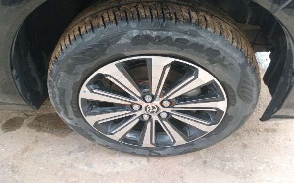 TOYOTA  AVANZA  1.5 G