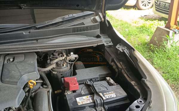 TOYOTA INNOVA 2.4 V