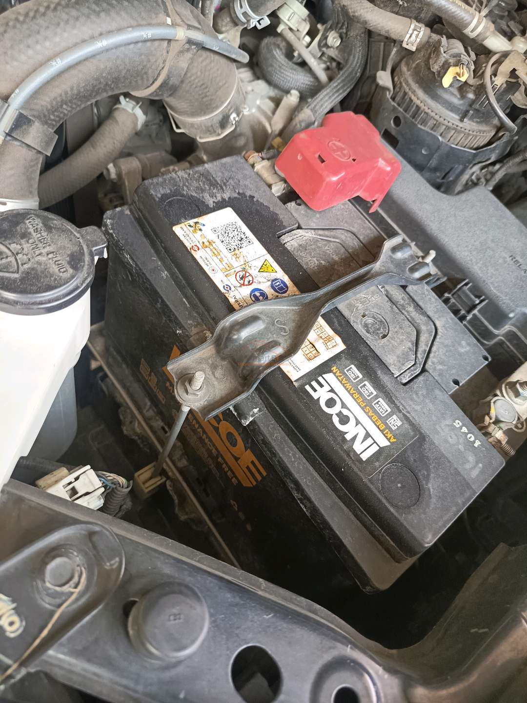 TOYOTA INNOVA 2.4 V