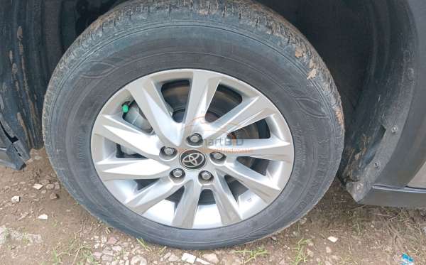 TOYOTA INNOVA ZENIX G