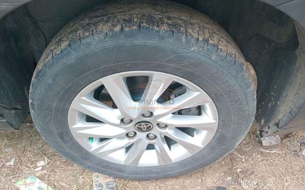TOYOTA INNOVA ZENIX G