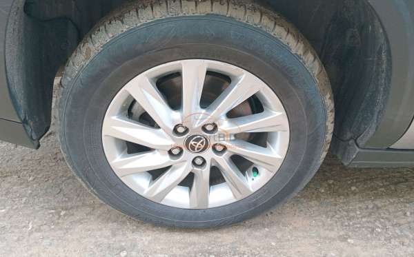 TOYOTA INNOVA ZENIX G