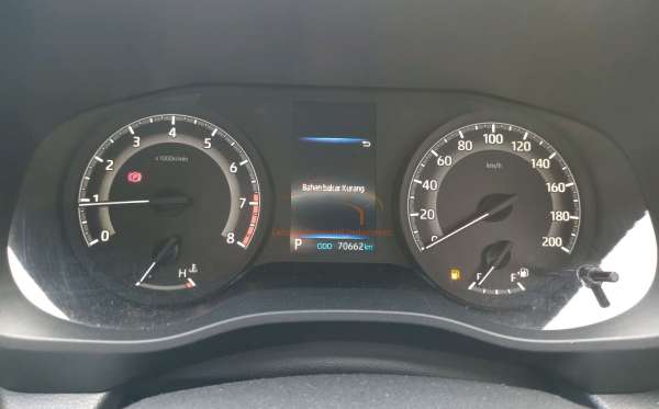 TOYOTA INNOVA ZENIX G