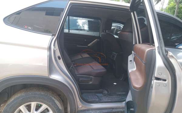 TOYOTA INNOVA ZENIX G