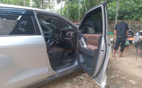 TOYOTA INNOVA ZENIX G