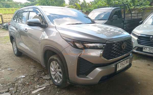TOYOTA INNOVA ZENIX G