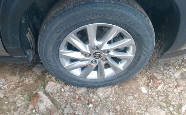 TOYOTA INNOVA ZENIX G