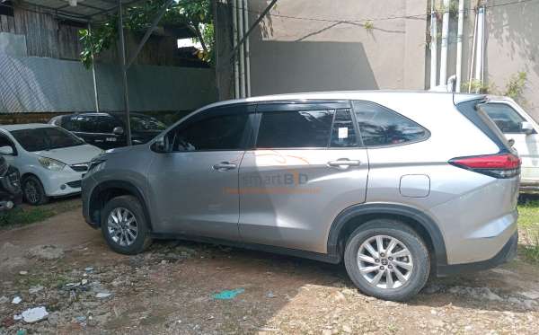 TOYOTA INNOVA ZENIX G