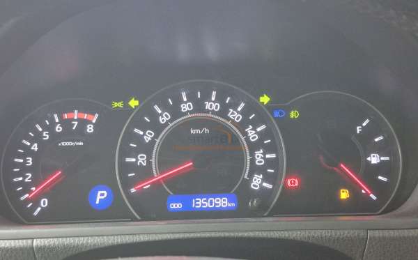 TOYOTA VOXY 2.0 AT