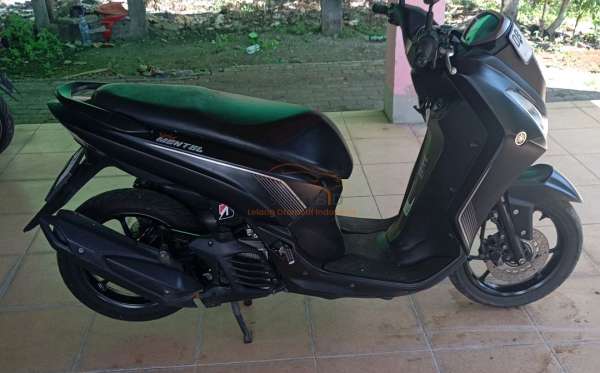 YAMAHA LEXI