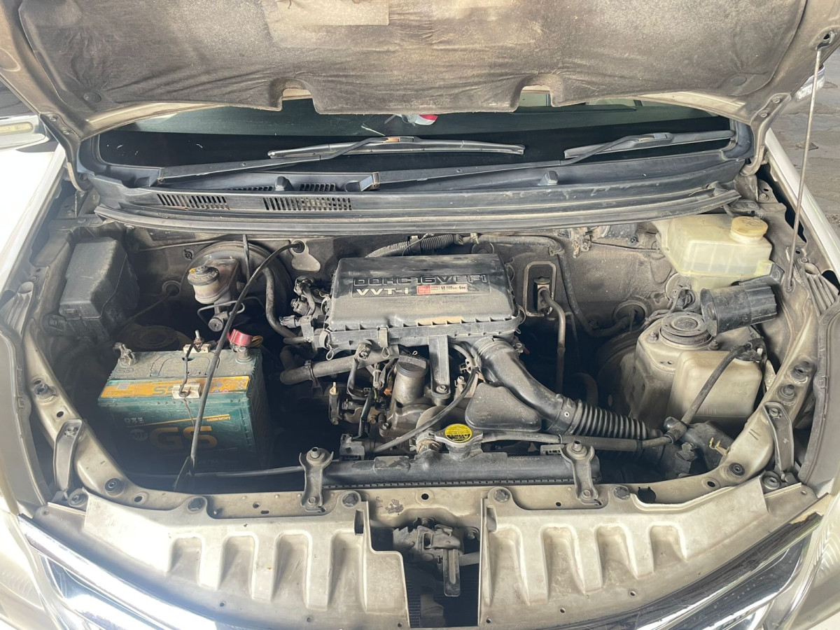 TOYOTA  AVANZA