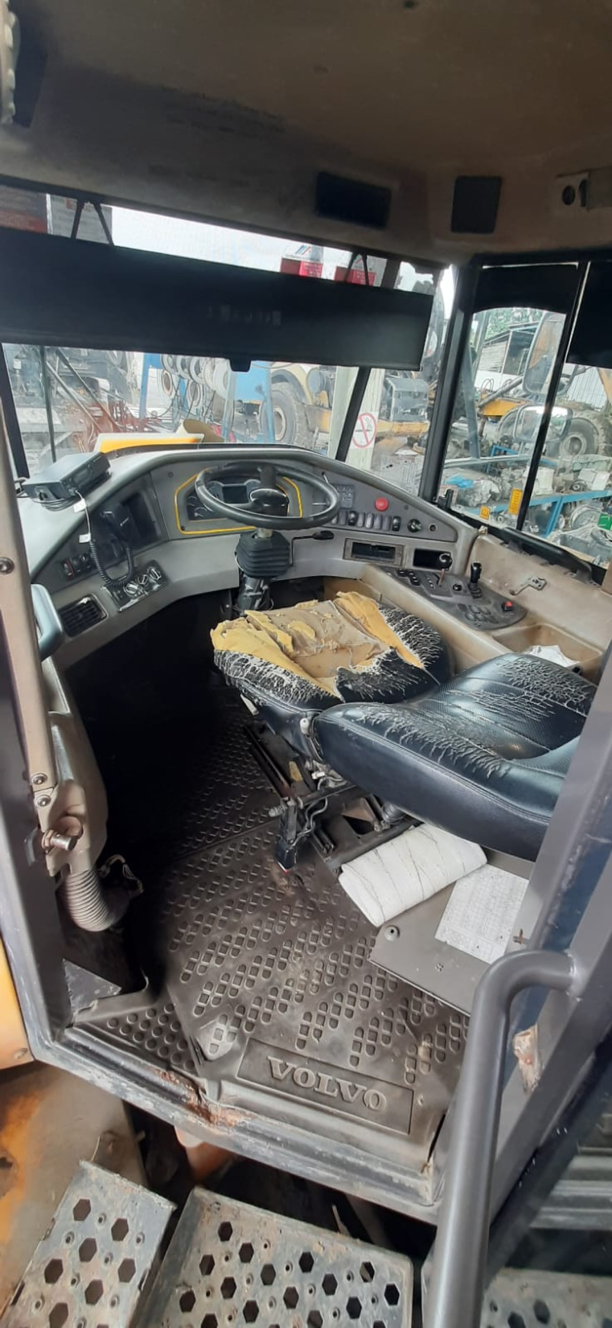 VOLVO ADT A40F