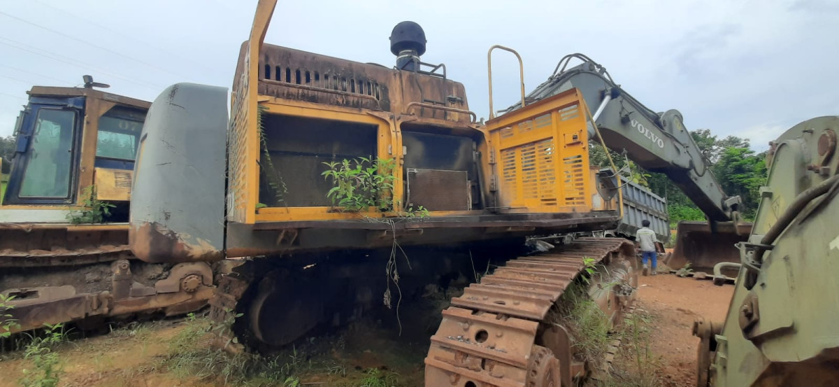 VOLVO EXCAVATOR