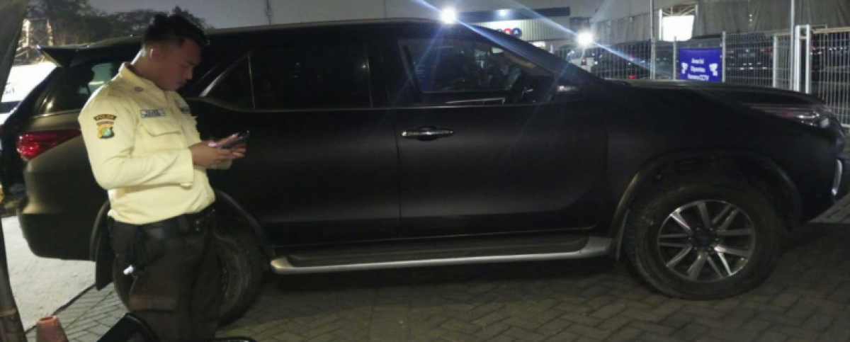TOYOTA  FORTUNER  2.4 VRZ