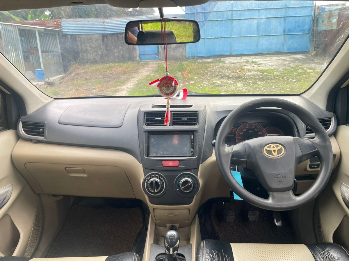 TOYOTA  AVANZA