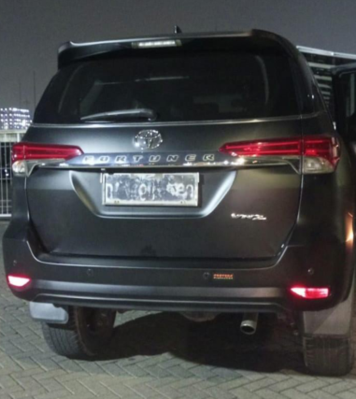 TOYOTA  FORTUNER  2.4 VRZ