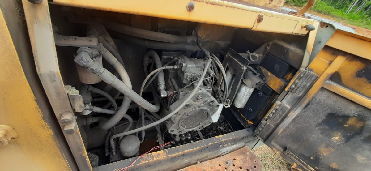 VOLVO EXCAVATOR