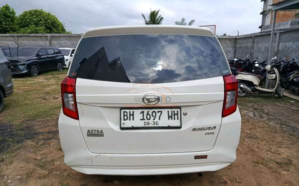 DAIHATSU SIGRA