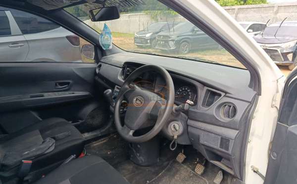 DAIHATSU SIGRA