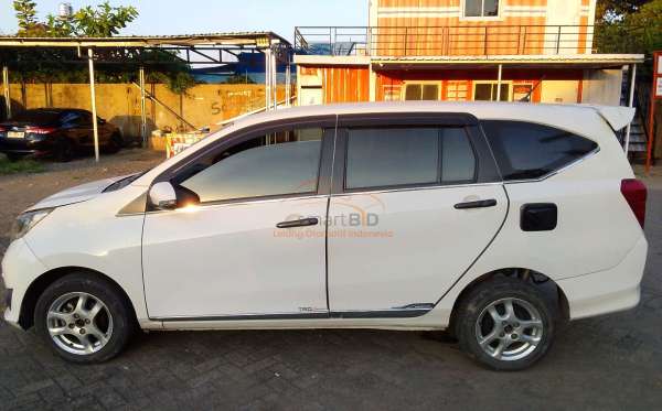 DAIHATSU SIGRA R