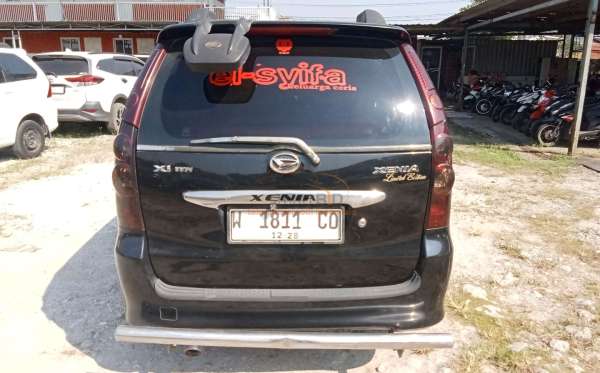 DAIHATSU XENIA