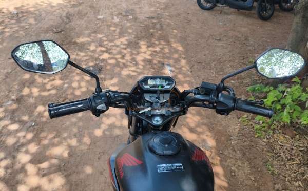 HONDA CB 150 Verza