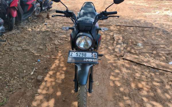 HONDA CB 150 Verza