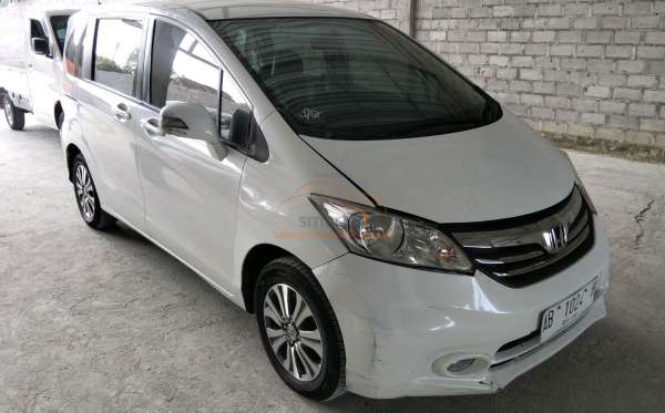 HONDA FREED GB3 1.5 E