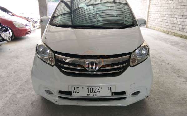 HONDA FREED GB3 1.5 E