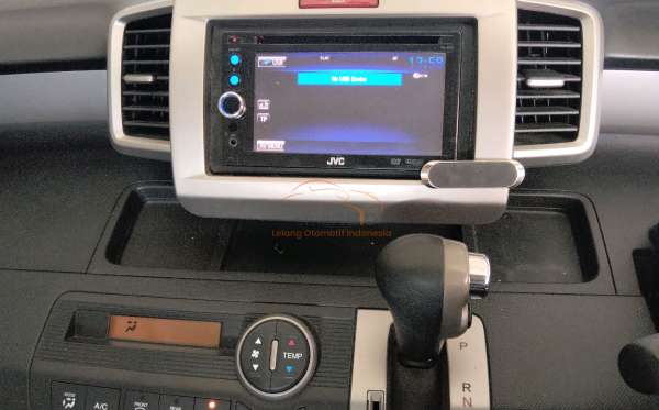 HONDA FREED GB3 1.5 E