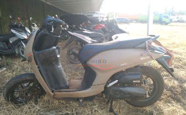 HONDA  GENIO