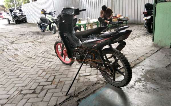 HONDA REVO X