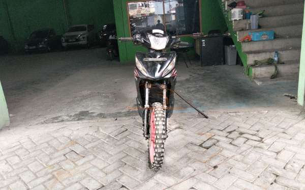 HONDA REVO X