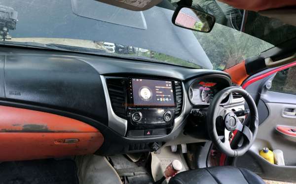 MITSUBISHI DC EXCEED (4X4)